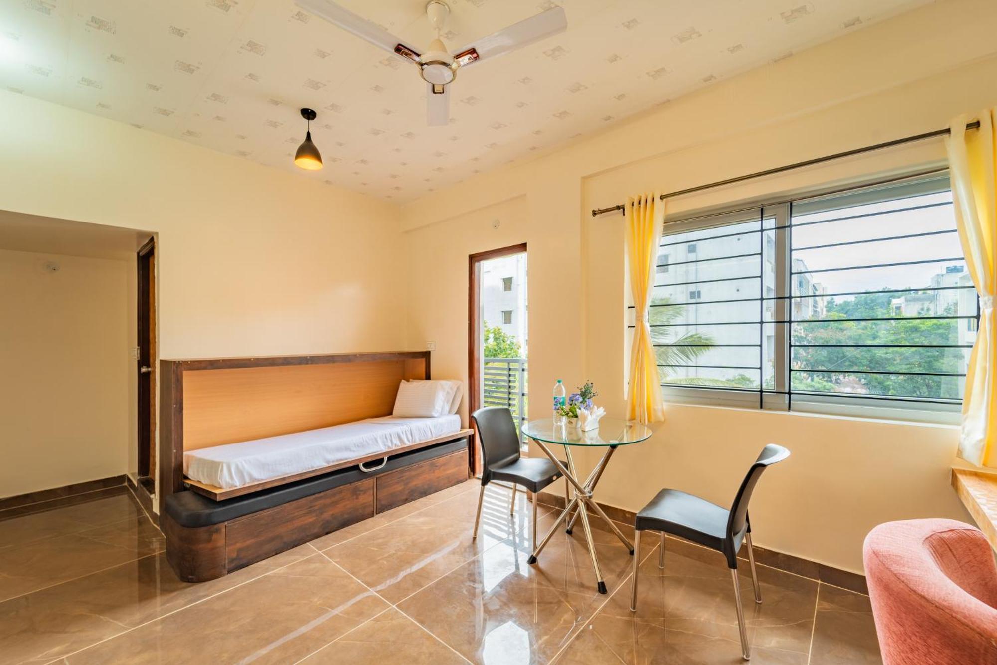 Apartment Seasons - Bommasandra