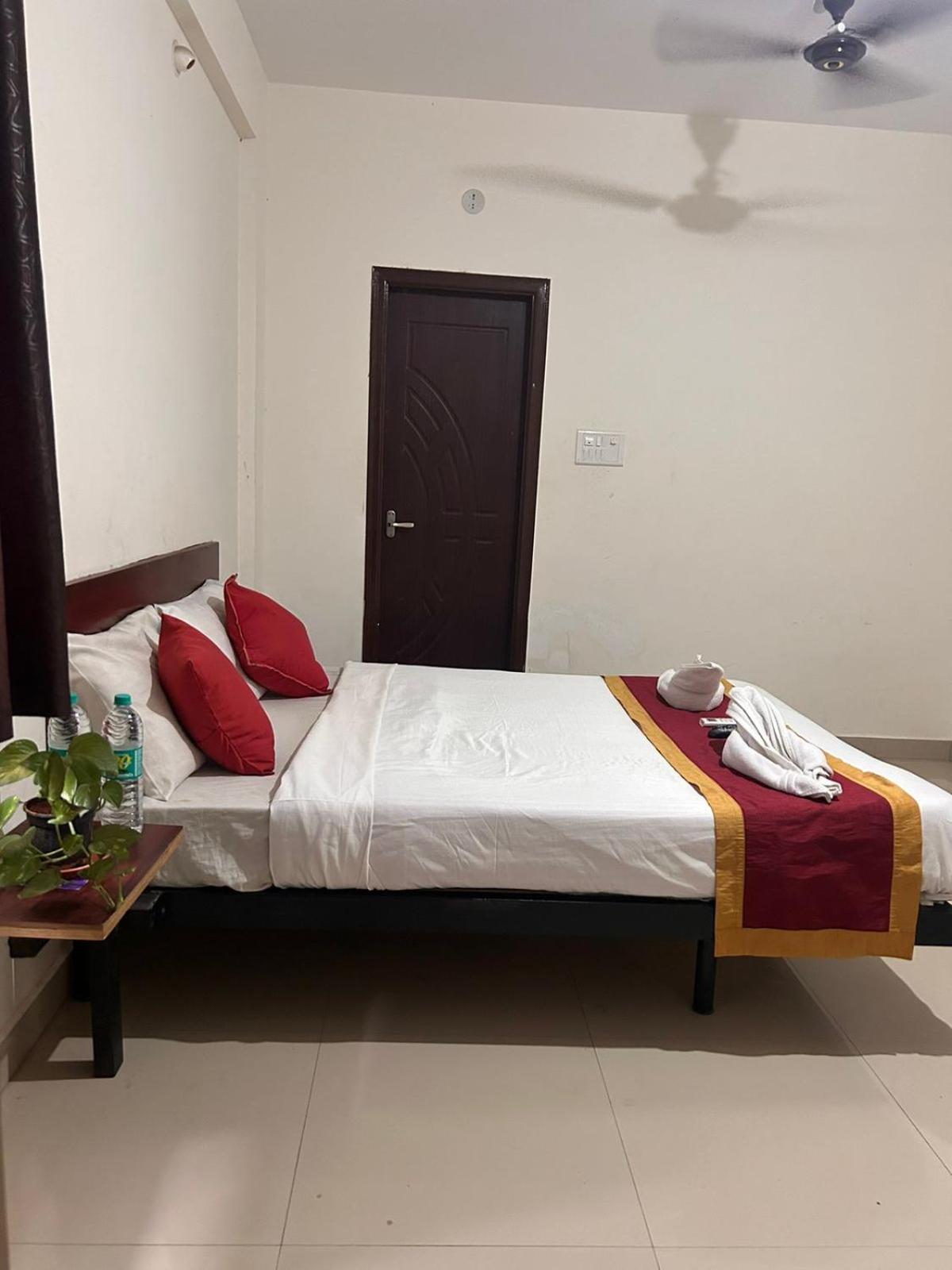 Prakrathi Residency 2*
