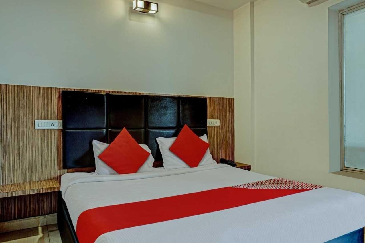 Oyo Galaxy Hotel