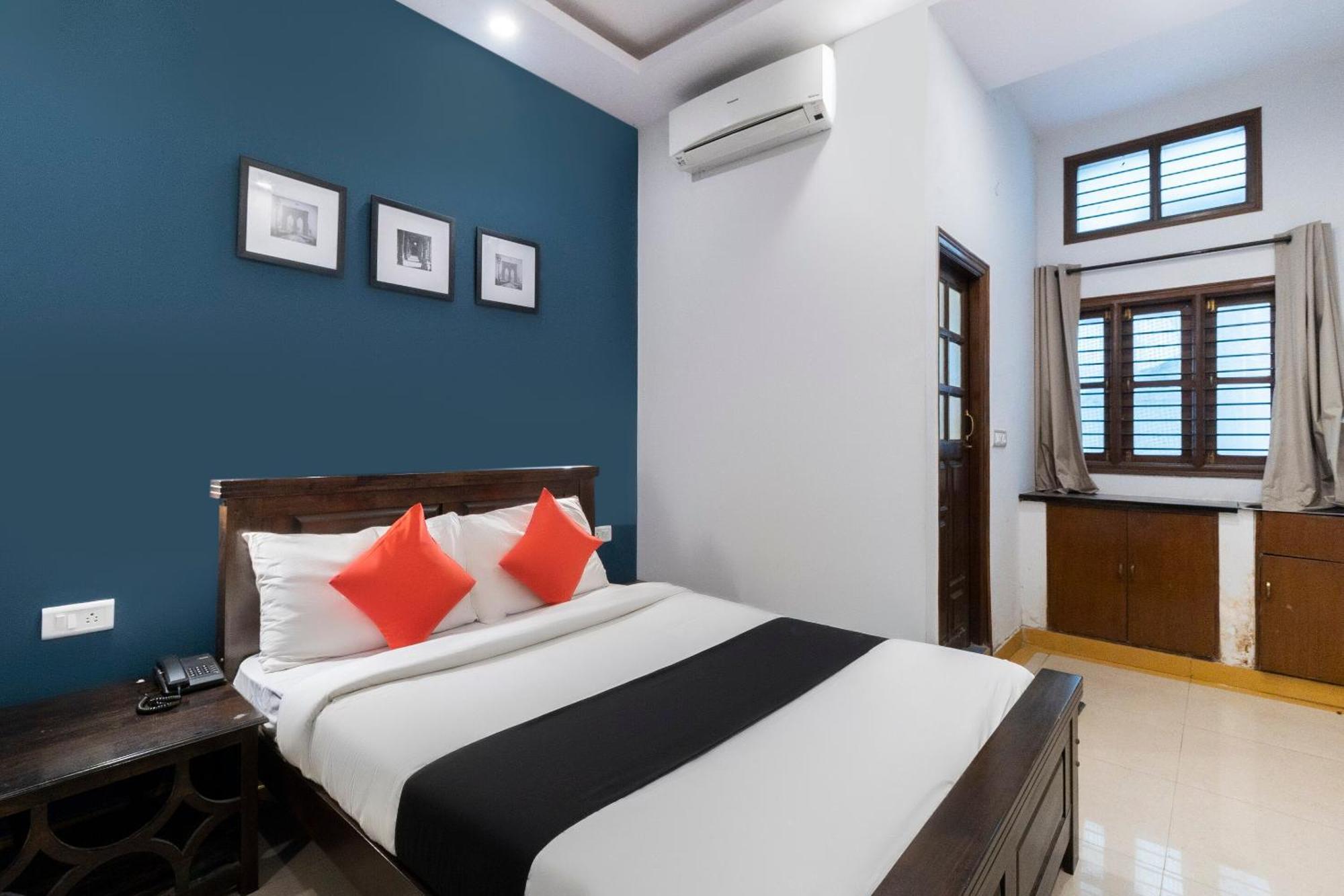 Collection O Victorian Comforts Hotel Bangalore