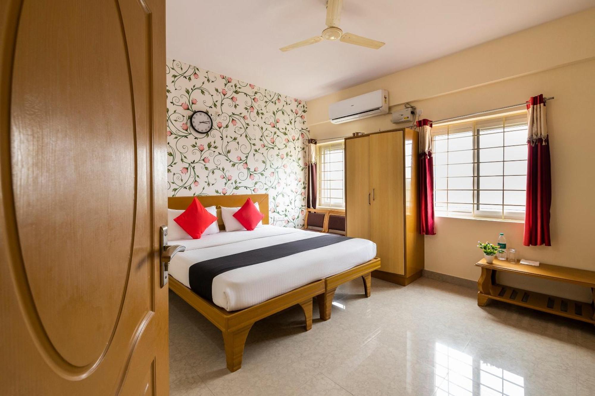 Hotel Collection O Sandalleaf Park Bangalore