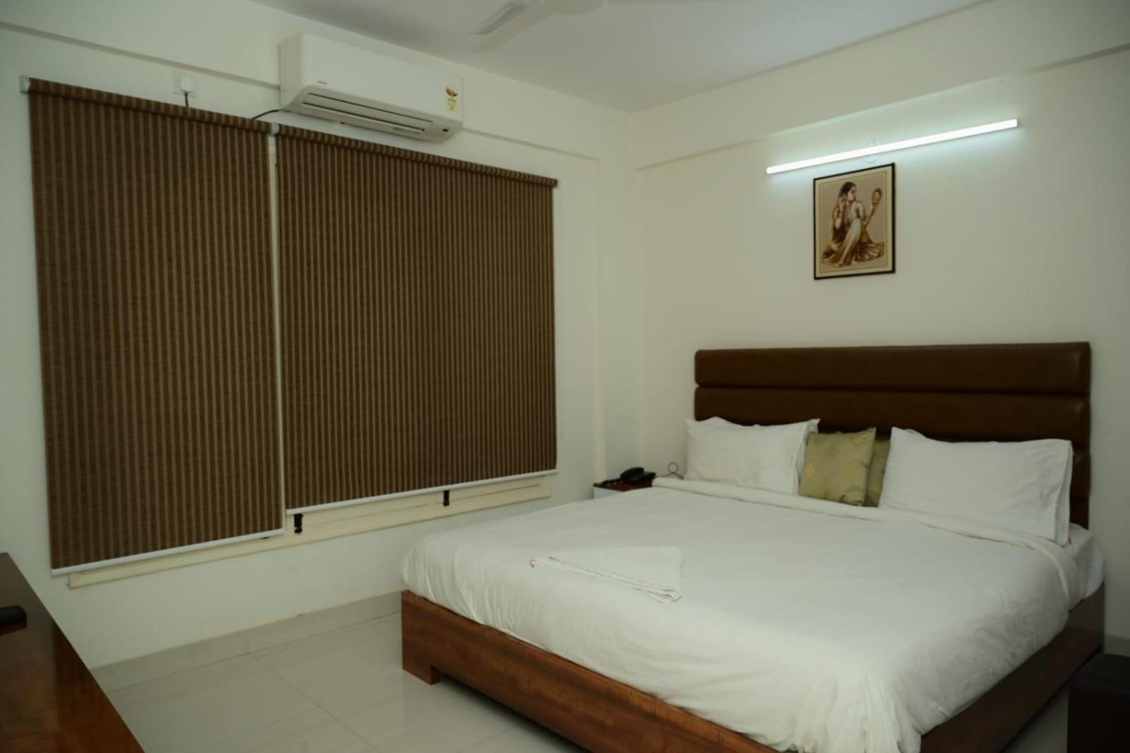 Windfall Service Apartment