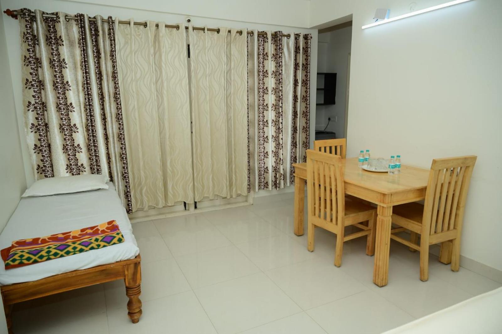 Windfall Service Apartment *