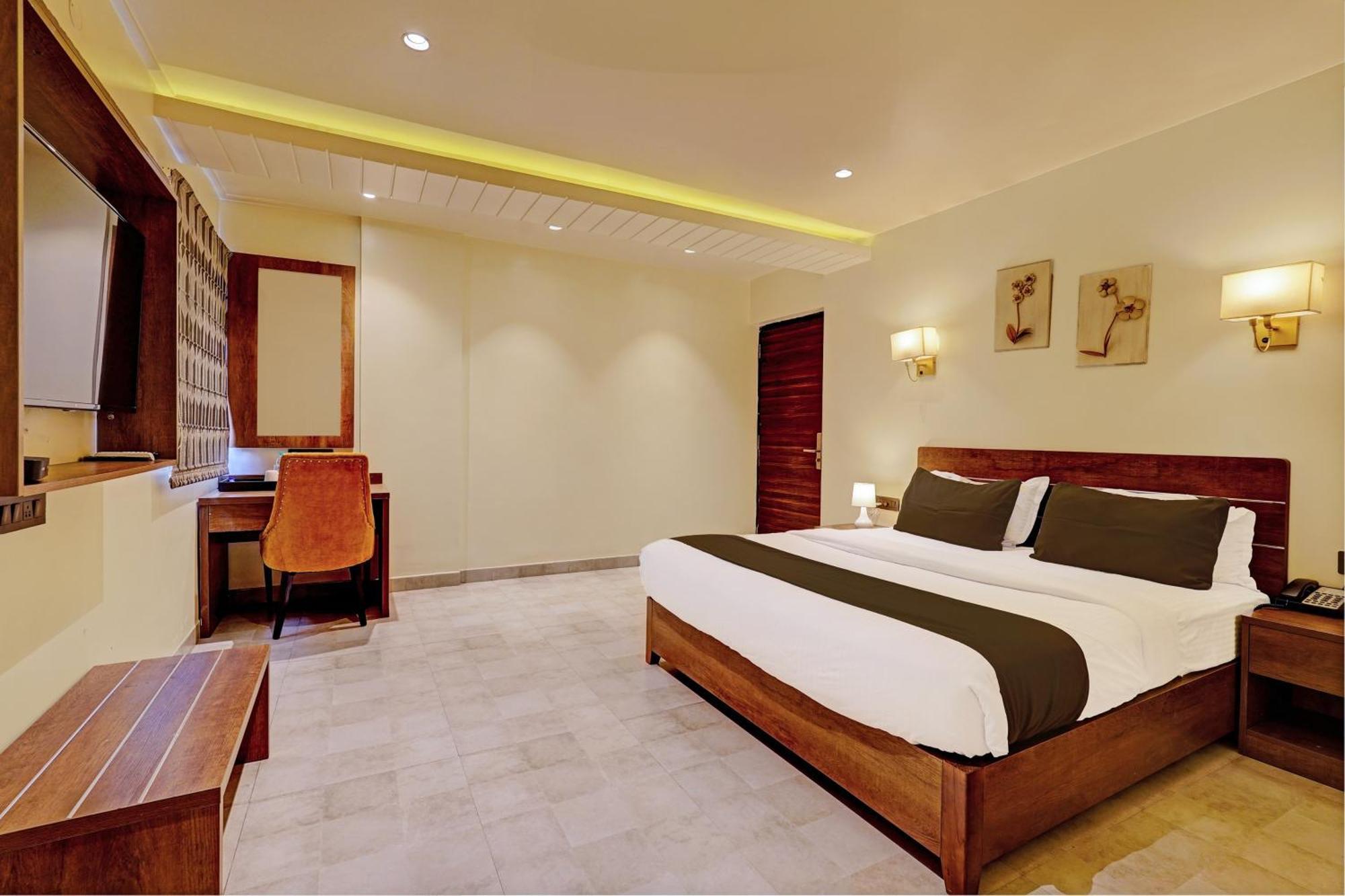 Super Townhouse Oak Clove Boutique Rajaji Nagar Near Lulu Mall Hotel