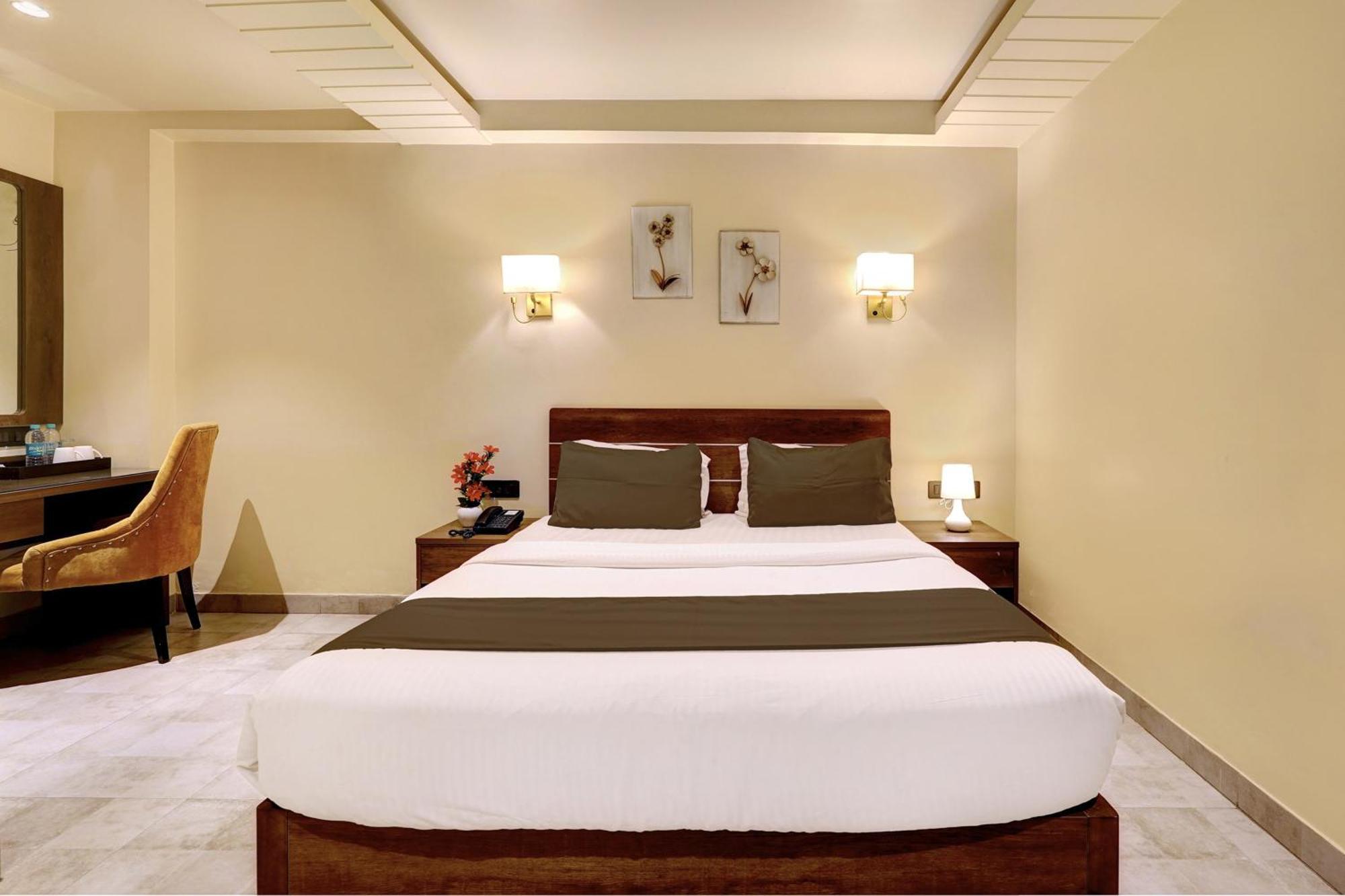 Super Townhouse Oak Clove Boutique Rajaji Nagar Near Lulu Mall