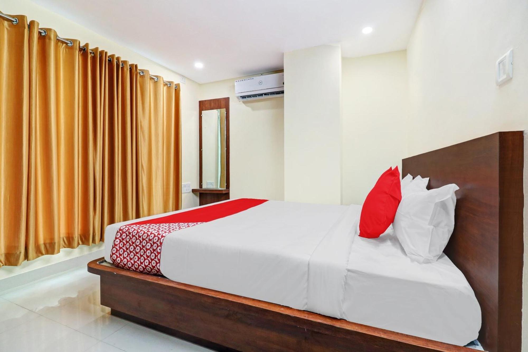 Super O Silver House Near Mantri Square Mall Hotel