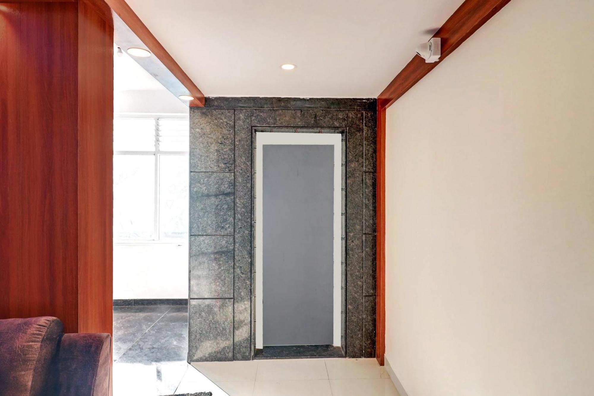 Super O Silver House Near Mantri Square Mall Hotel 3*