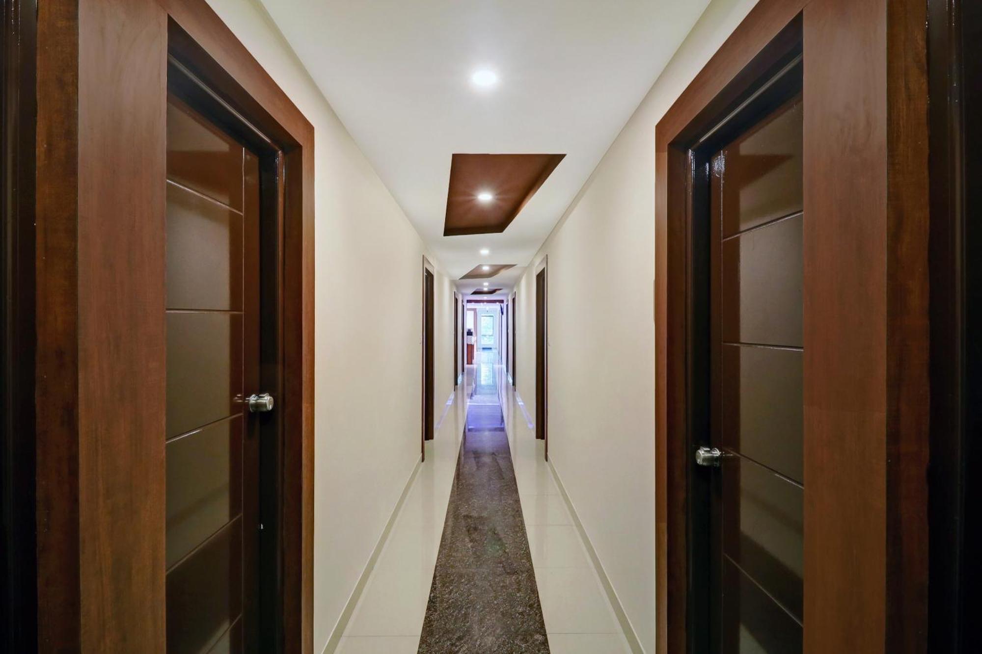 Super O Silver House Near Mantri Square Mall Hotel