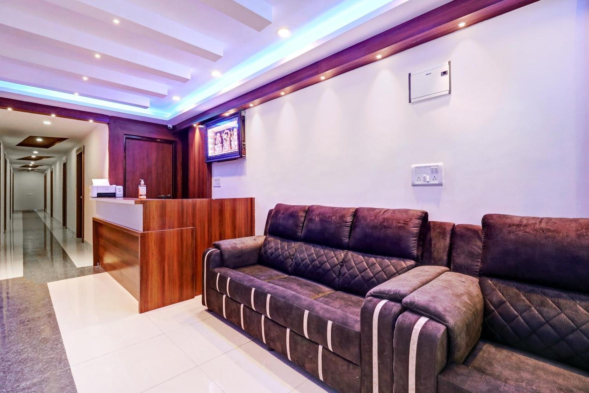 Hotel Super O Silver House Near Mantri Square Mall