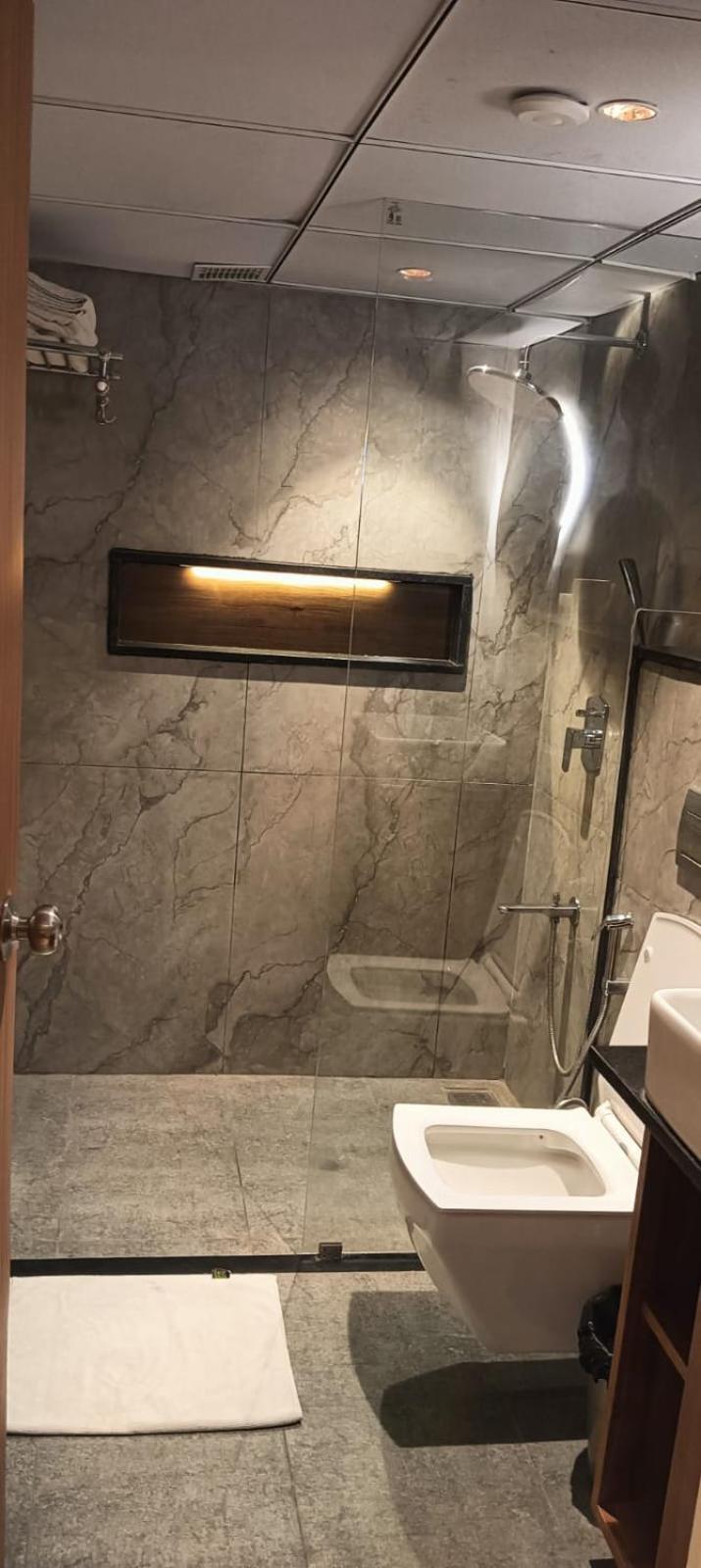 Amc Comforts Hotel Bangalore