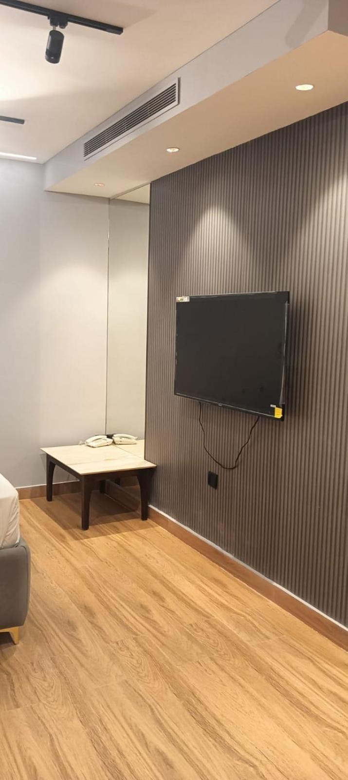 Hotel Amc Comforts Bangalore