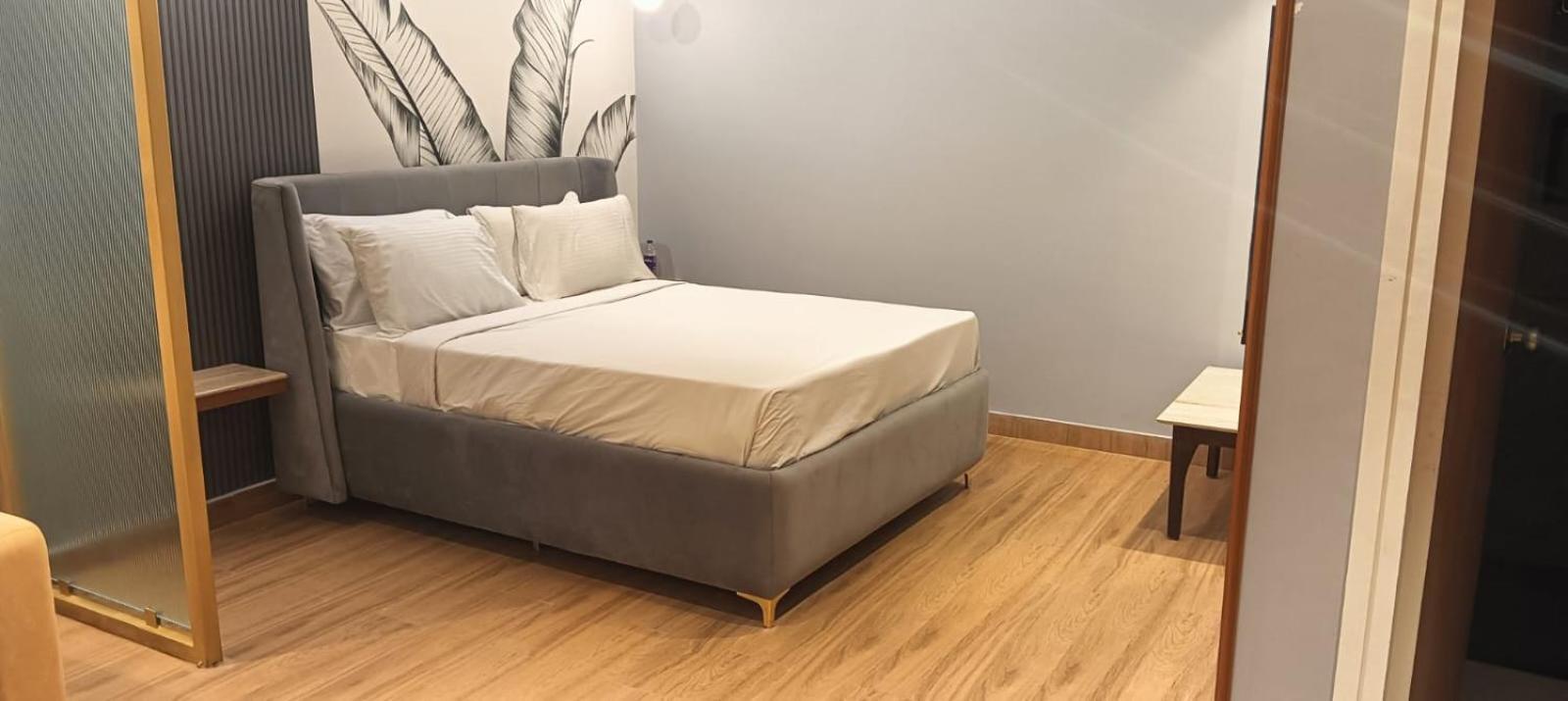 Amc Comforts 3*