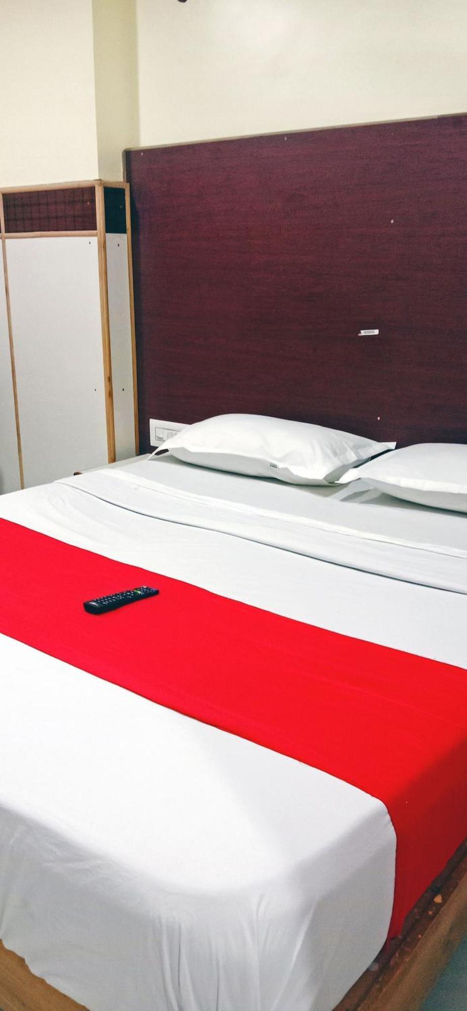 Hotel Sri Sai Comforts Near Majestic Railway Station 2*