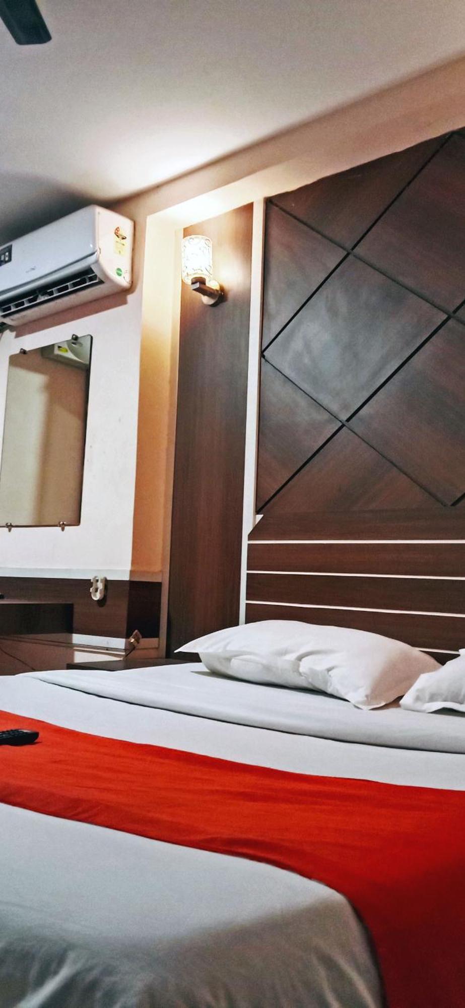 Hotel Sri Sai Comforts Near Majestic Railway Station Bangalore