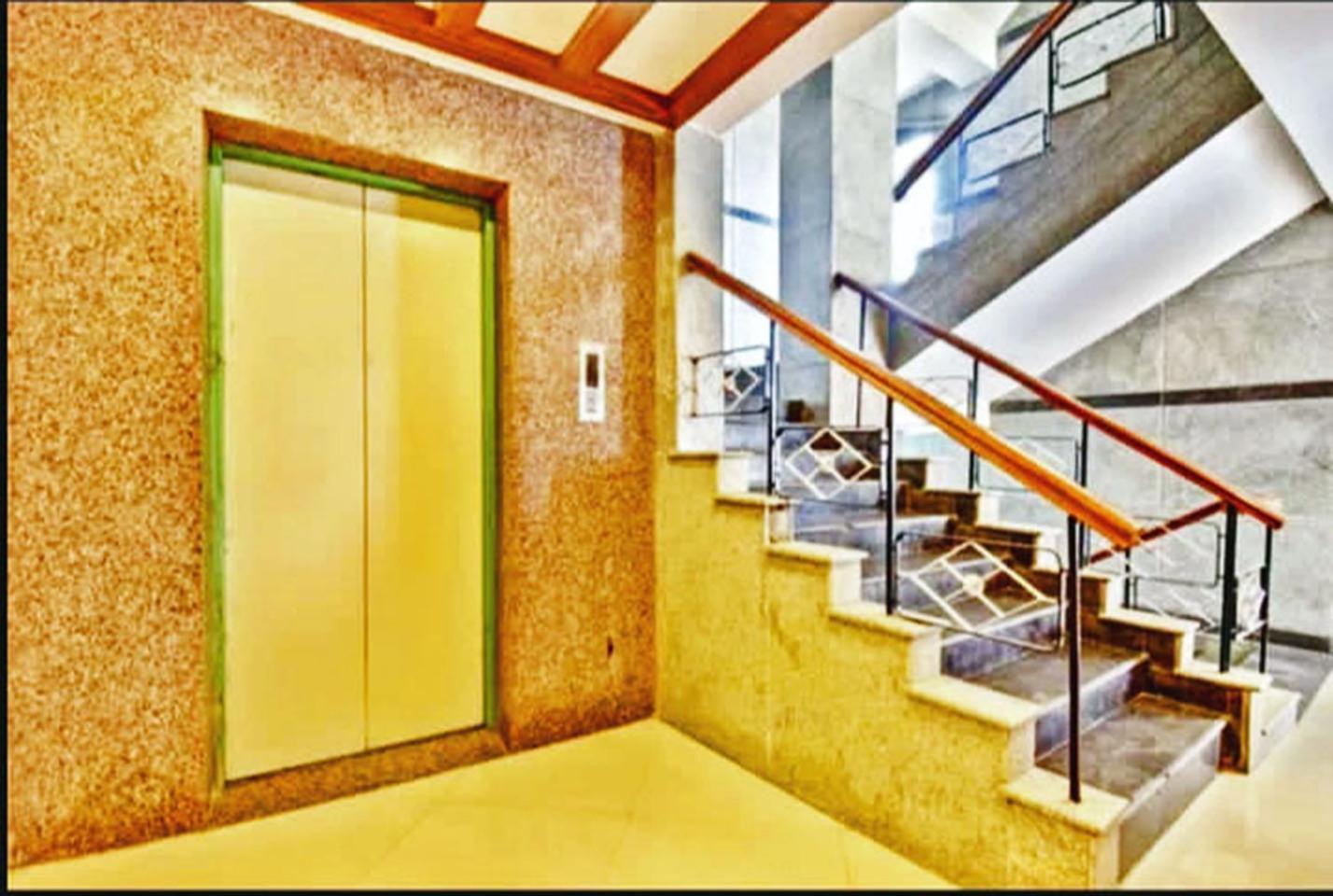 Sri Sai Comforts Near Majestic Railway Station 2*