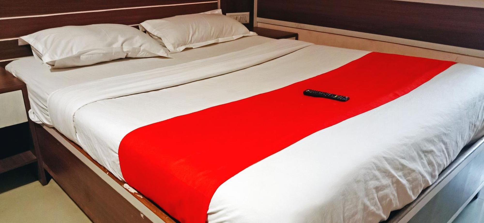 Sri Sai Comforts Near Majestic Railway Station Hotel Bangalore