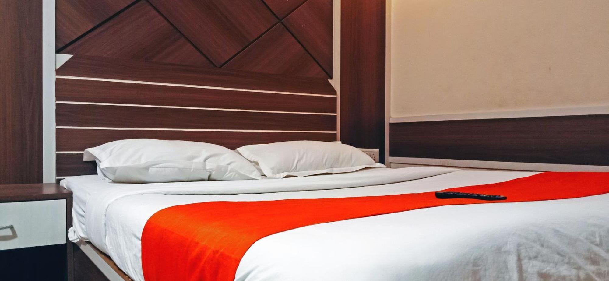Sri Sai Comforts Near Majestic Railway Station Hotel