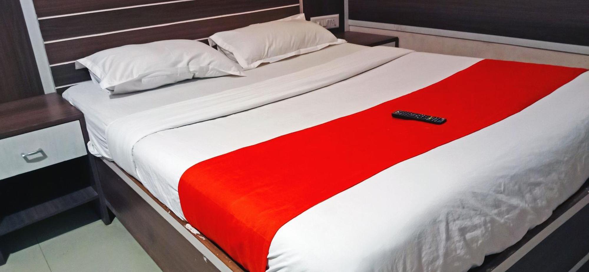 Sri Sai Comforts Near Majestic Railway Station Hotel Bangalore