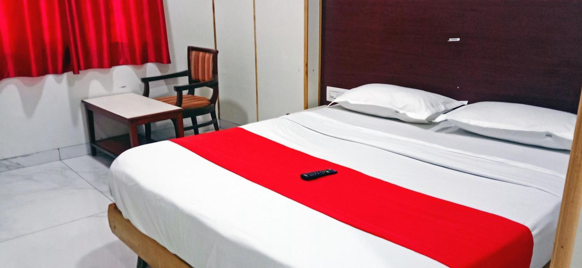 Hotel Sri Sai Comforts Near Majestic Railway Station 2*