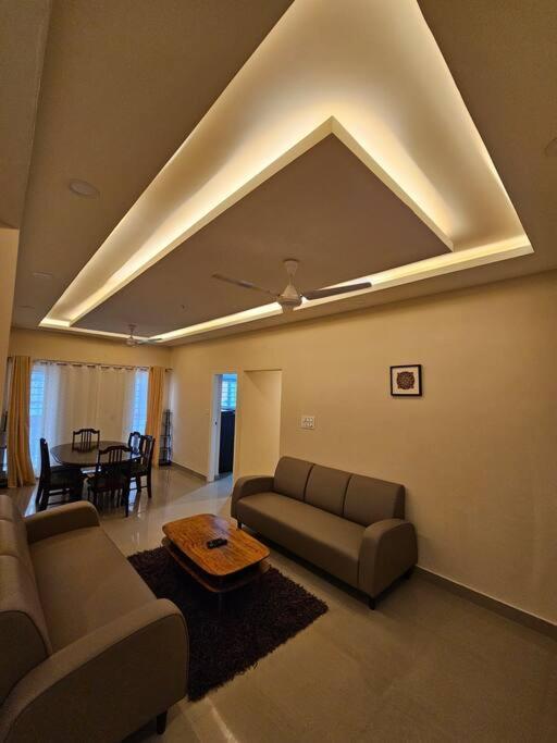 2 Bhk In Rustambagh - Indranagar