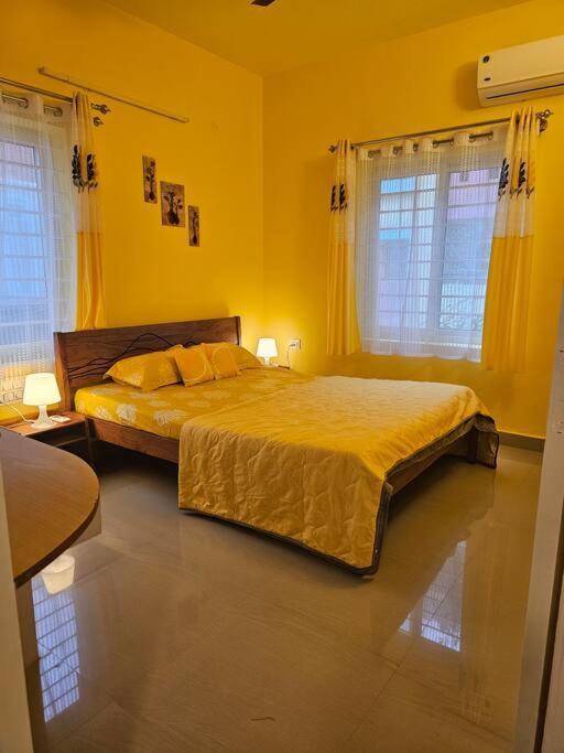Apartment 2 Bhk In Rustambagh - Indranagar