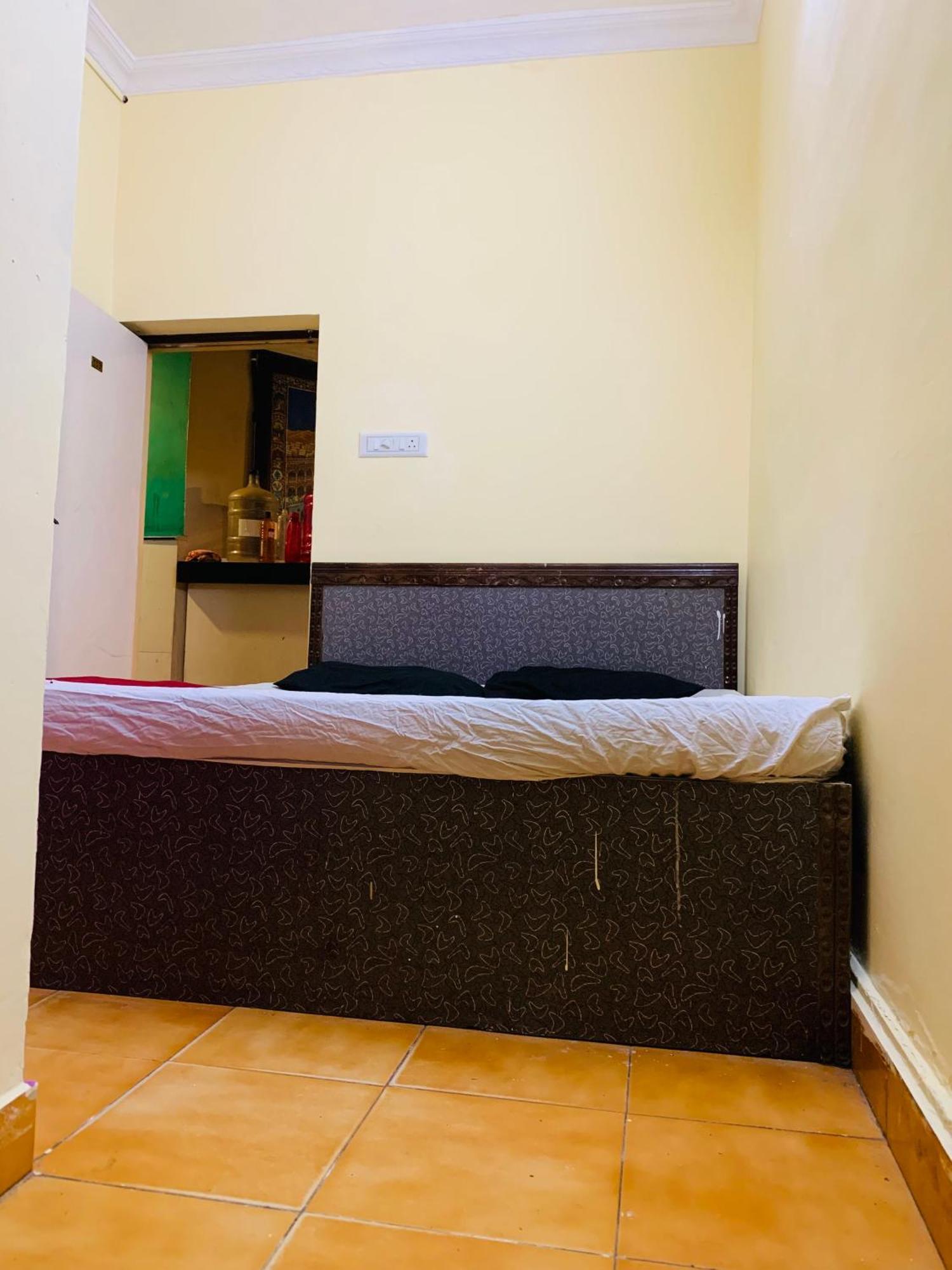 Taeeba Guest house *