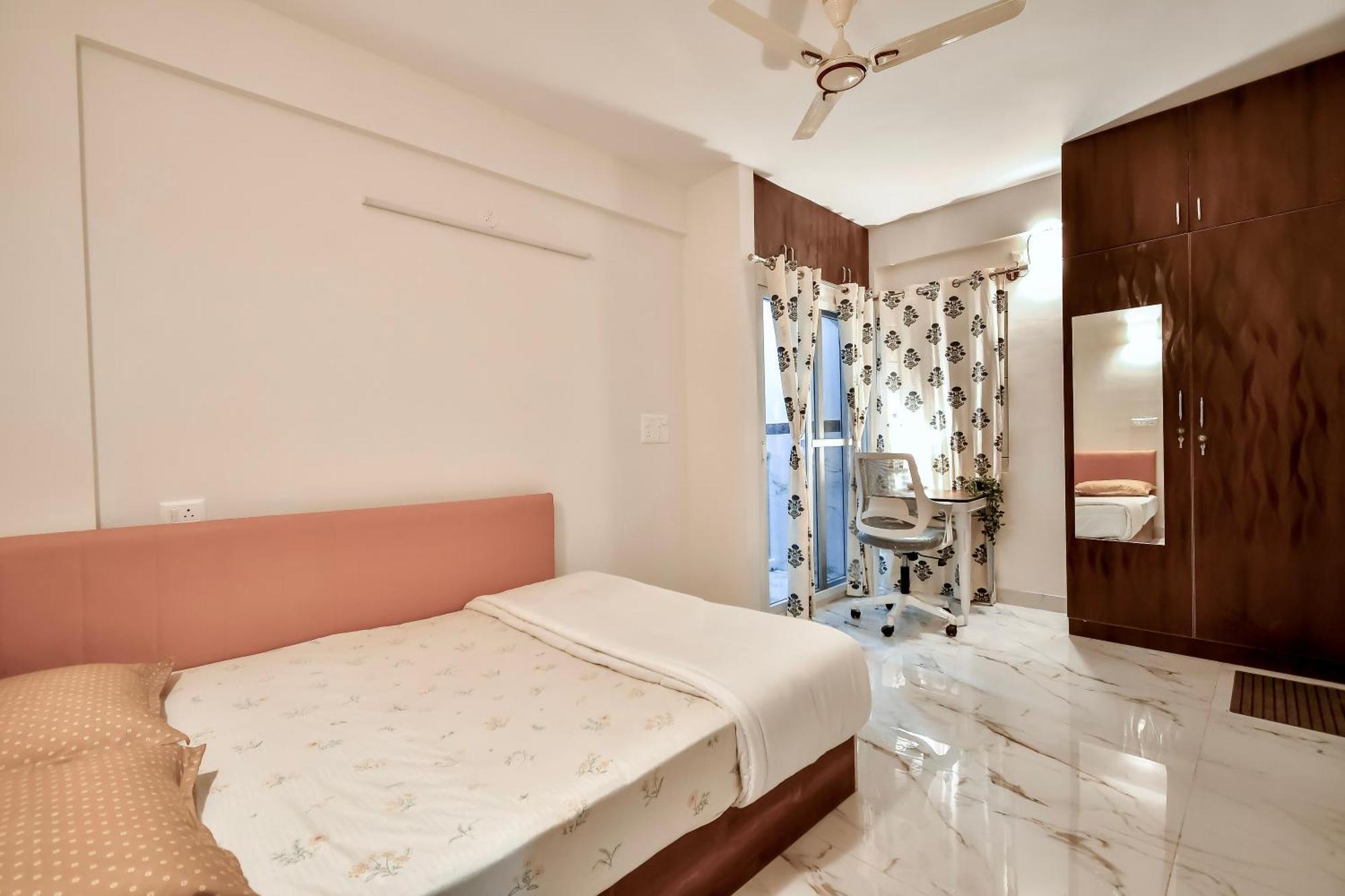 Namma Homeslice, Balcony In Brookefield 3* Bangalore