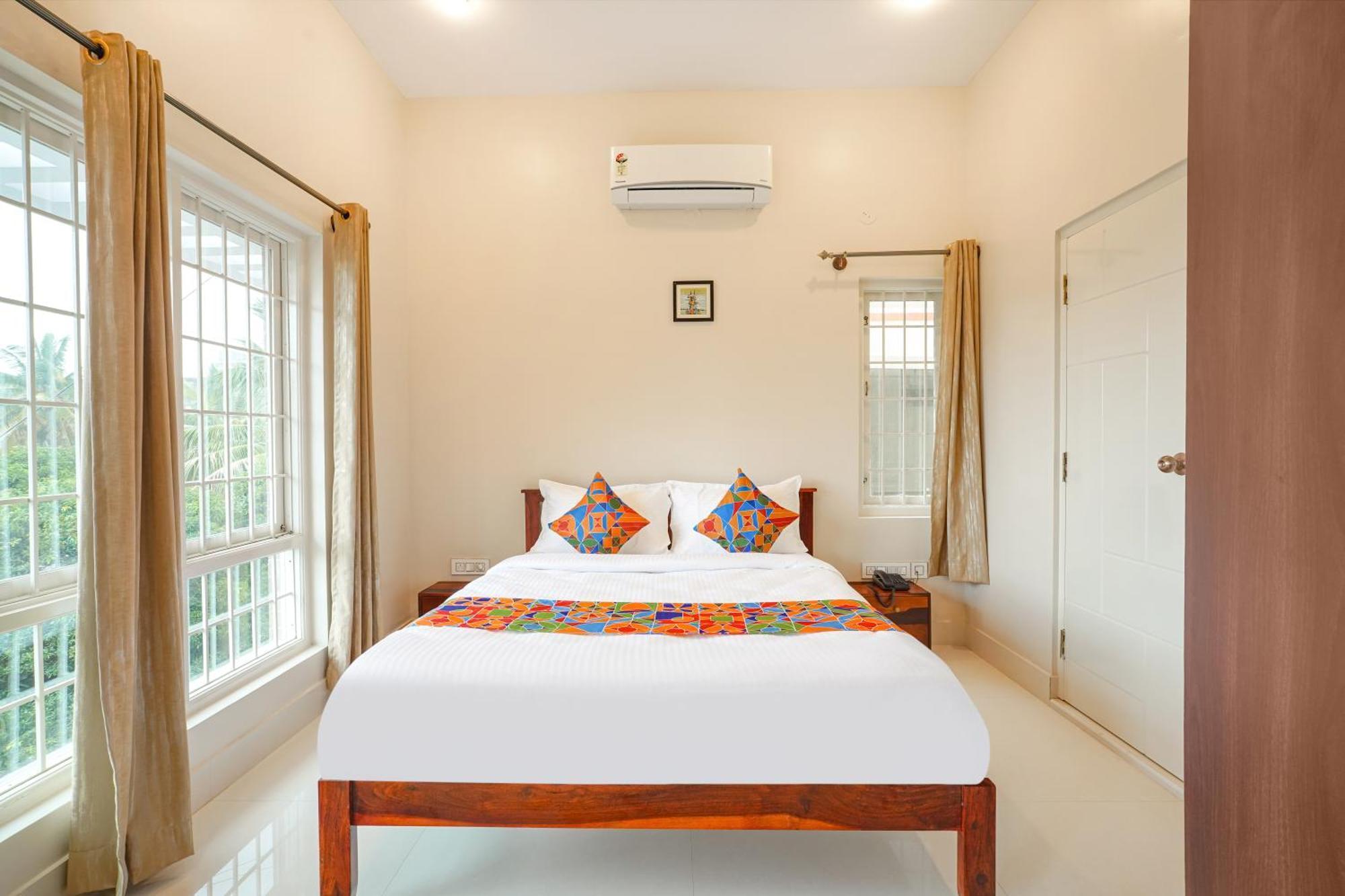 Bougainvillea Apartment *