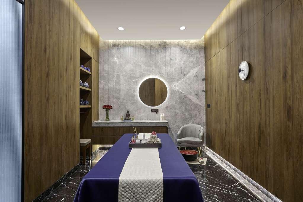 Hilton Embassy Manyata Business Park Hotel *