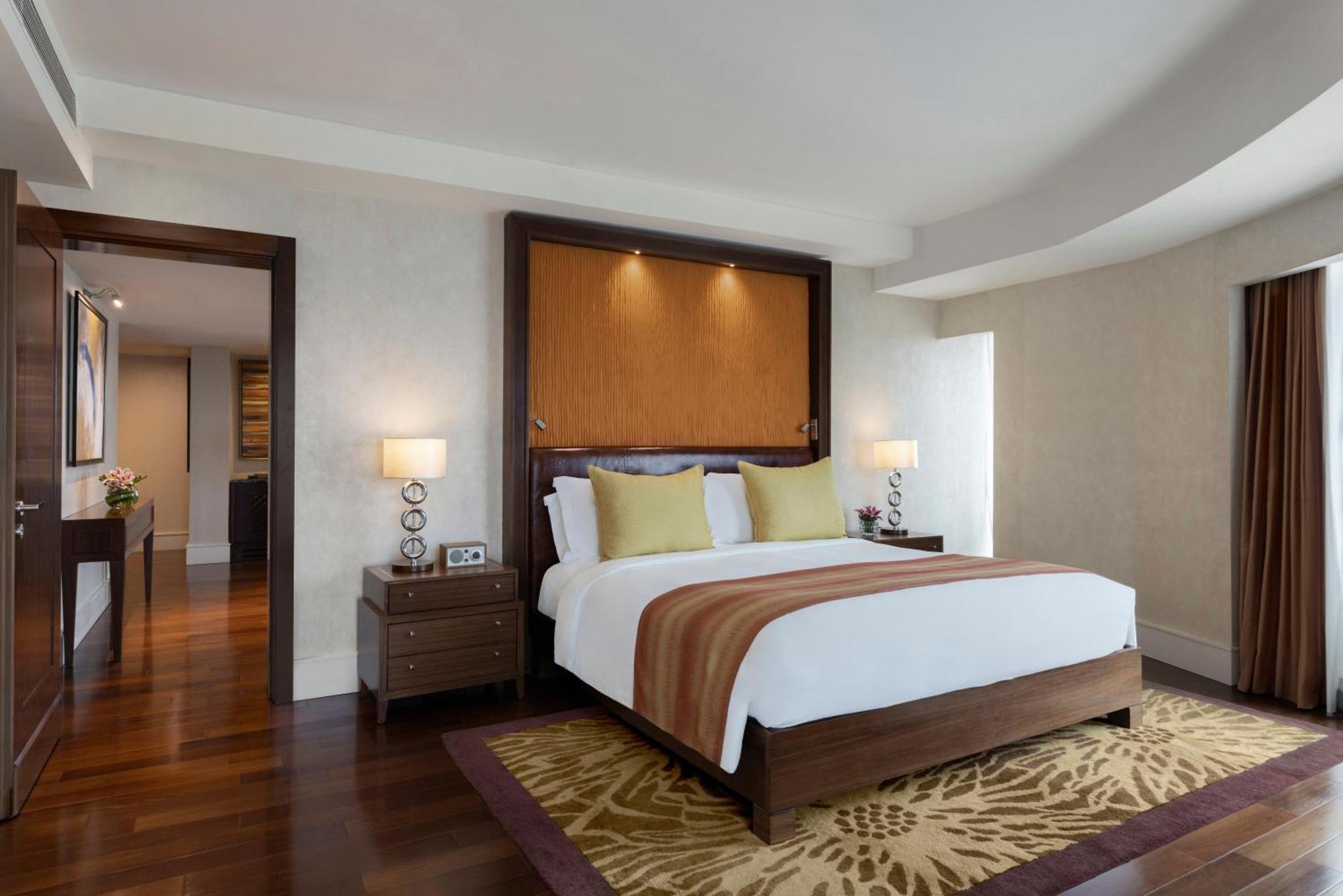 The Ritz - Carlton, Hotel