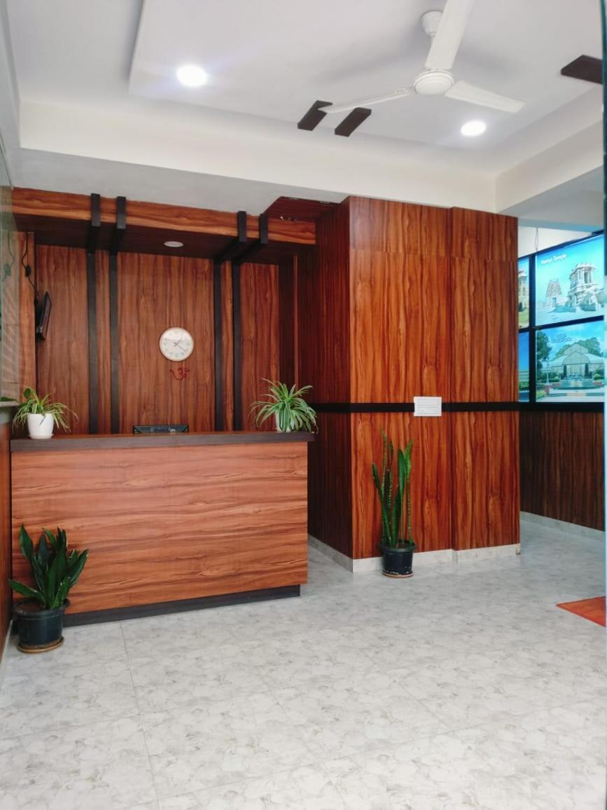 Hotel Golden Chariot 1bhk Flat Manyata Tech Park