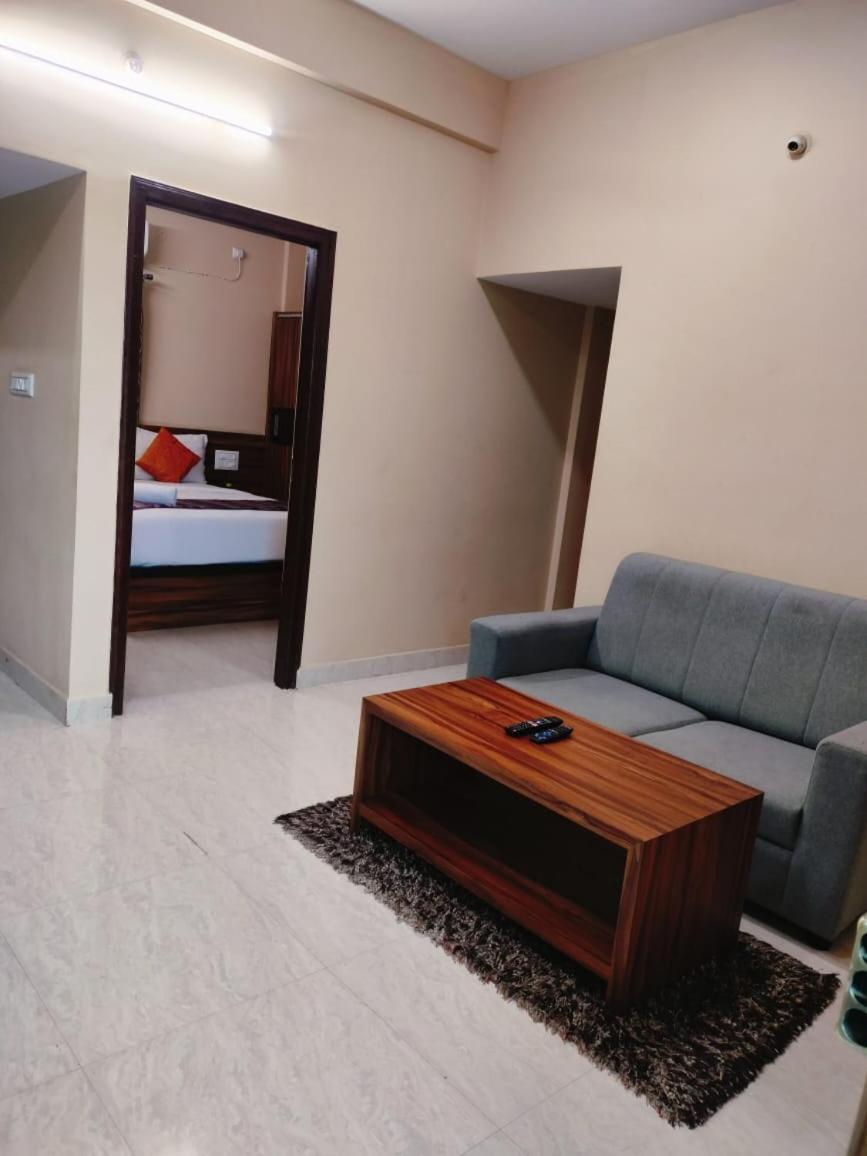 Golden Chariot 1bhk Flat Manyata Tech Park *