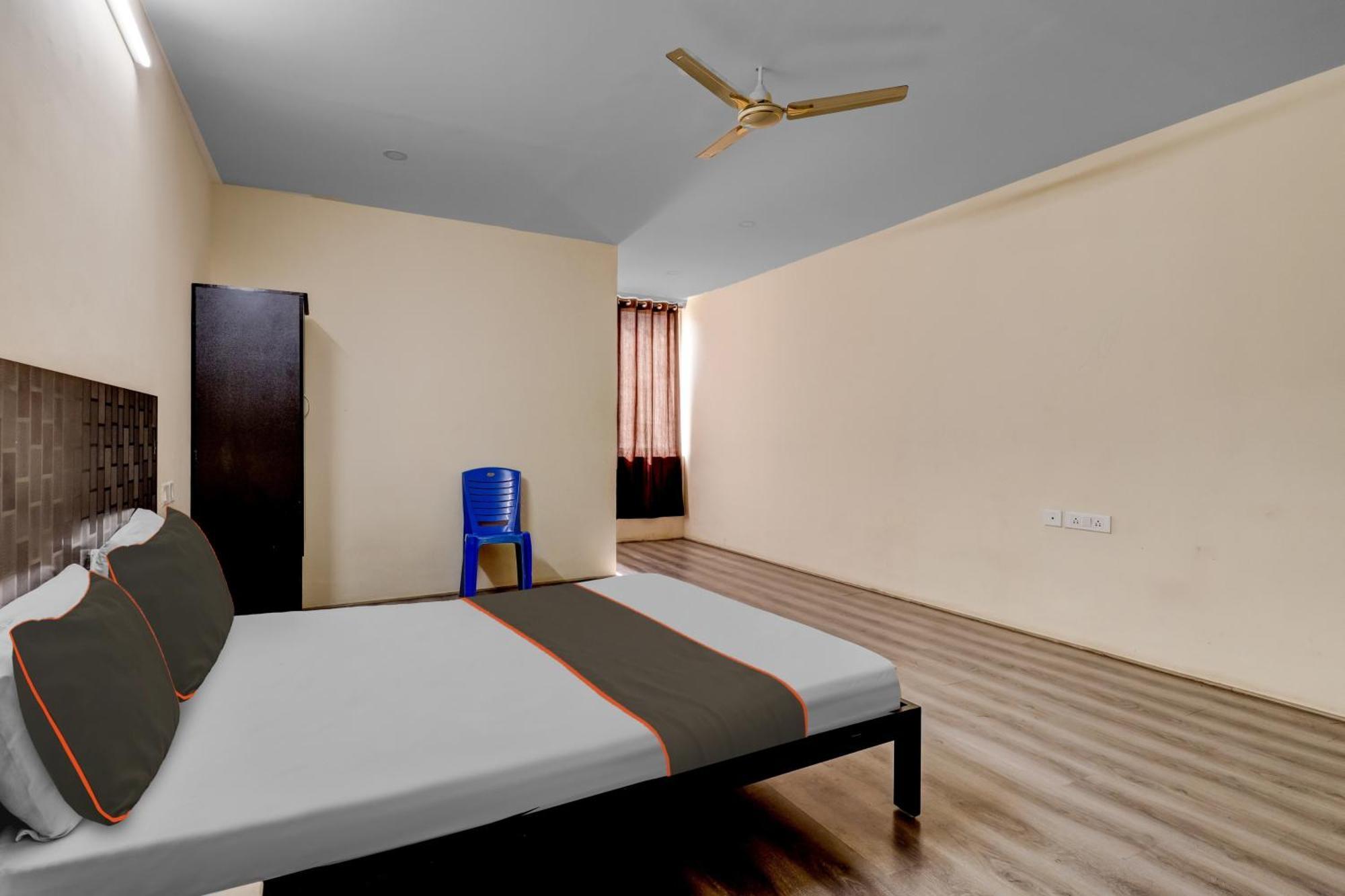 Hotel O Crescent Shine 3*