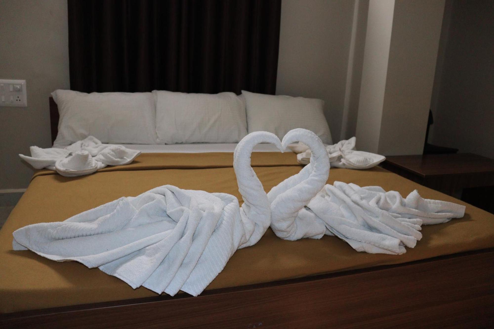 Darshan Boarding And Restaurant Hotel 5*