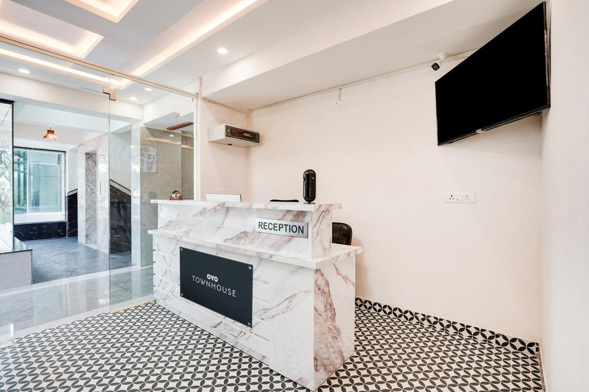 Hotel Townhouse Redmoon 3*