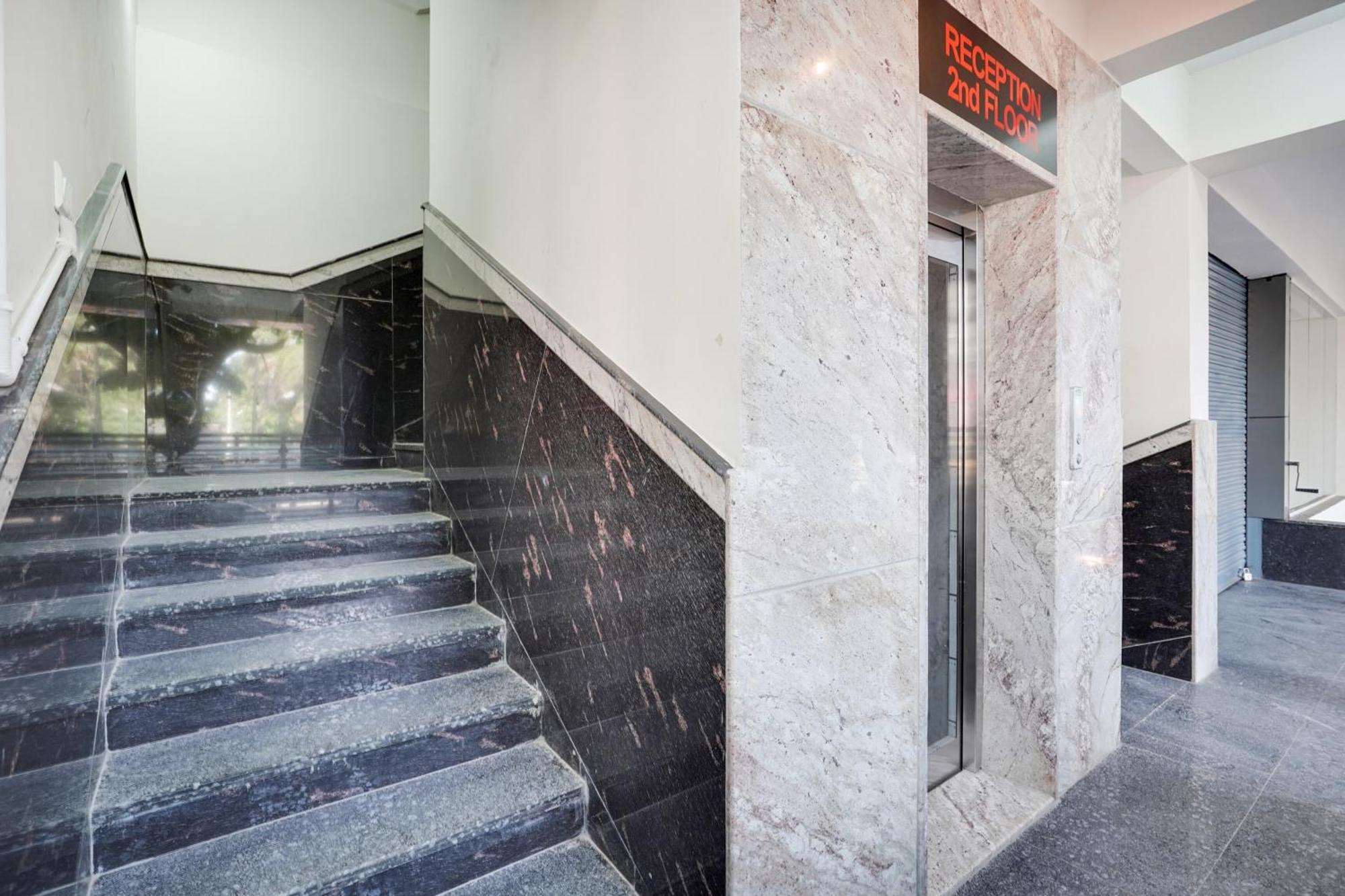 Townhouse Redmoon Hotel 3*