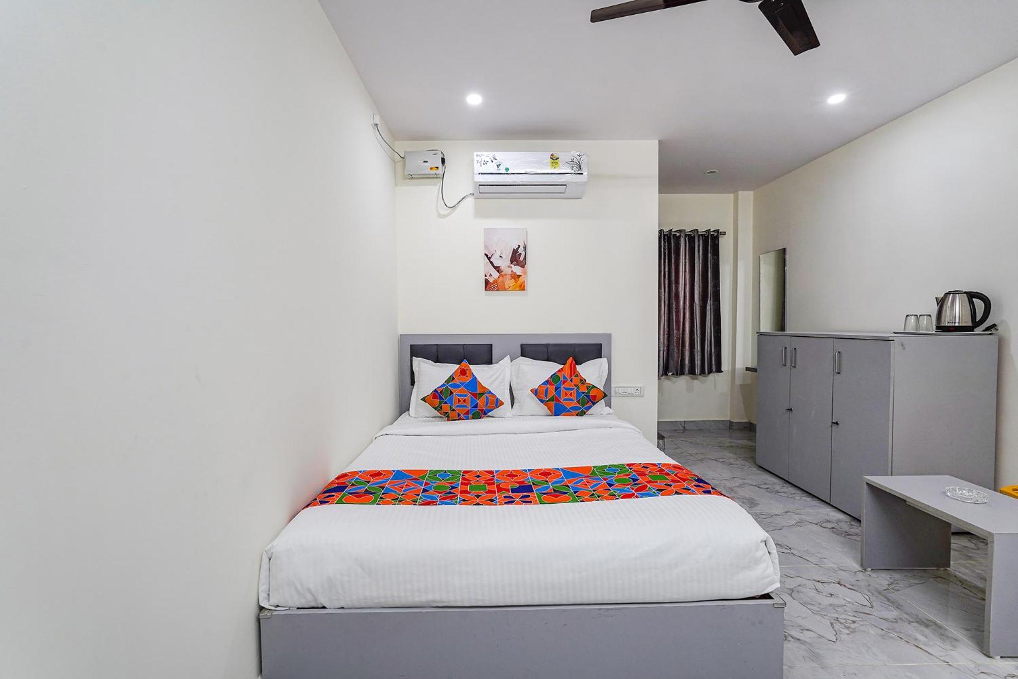 Ivory Pearl Hotel 2*