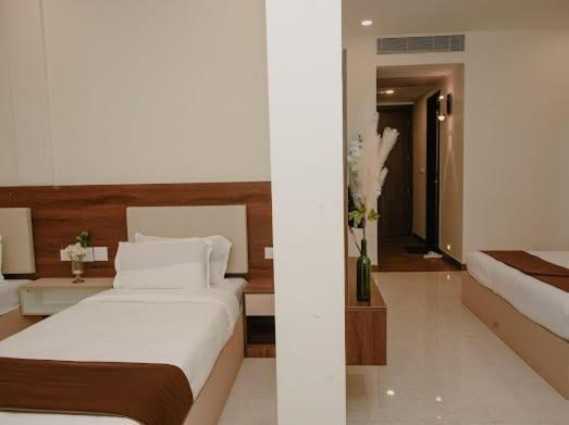 Hotel The King's Meadows Bangalore