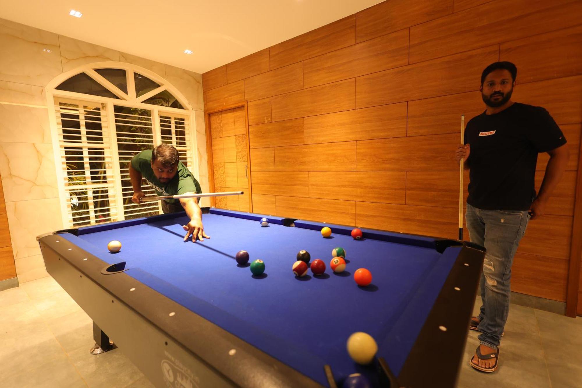 Nirantara & Resort 4*