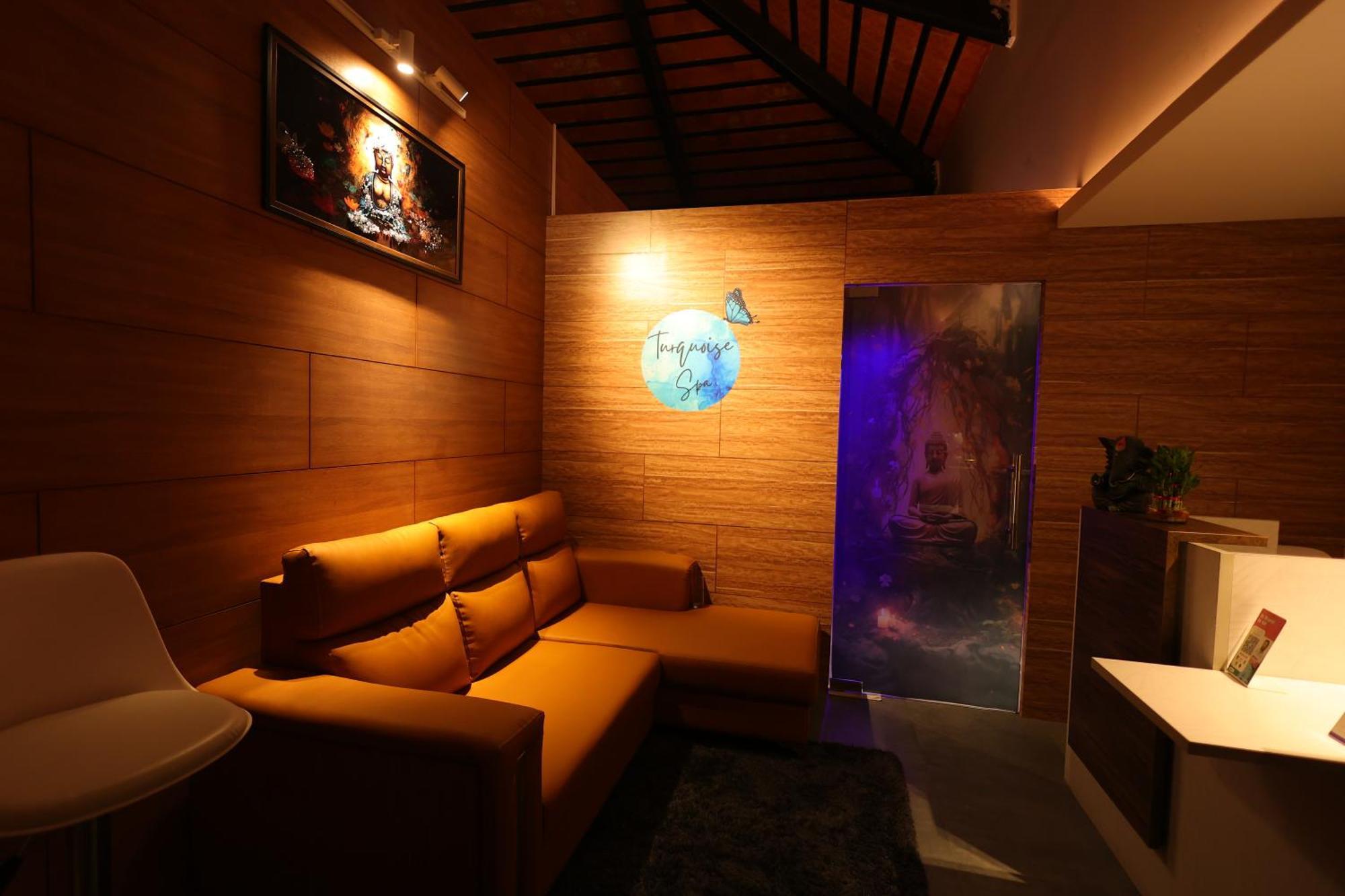 Nirantara & Resort 4*