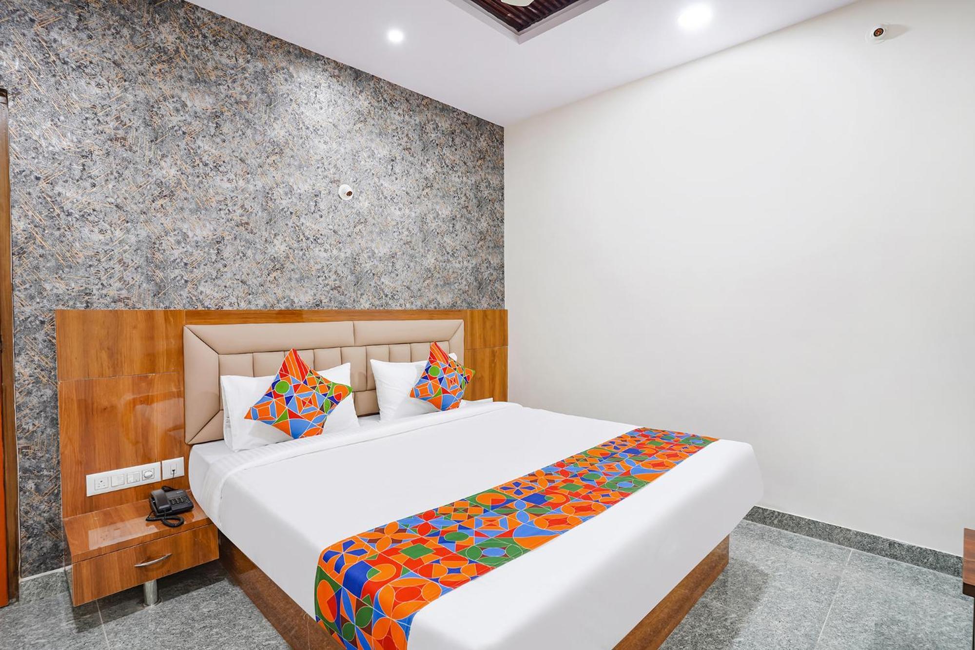 Fabhotel Platinum Palace - Nr Magadi Main Road Hotel 3*