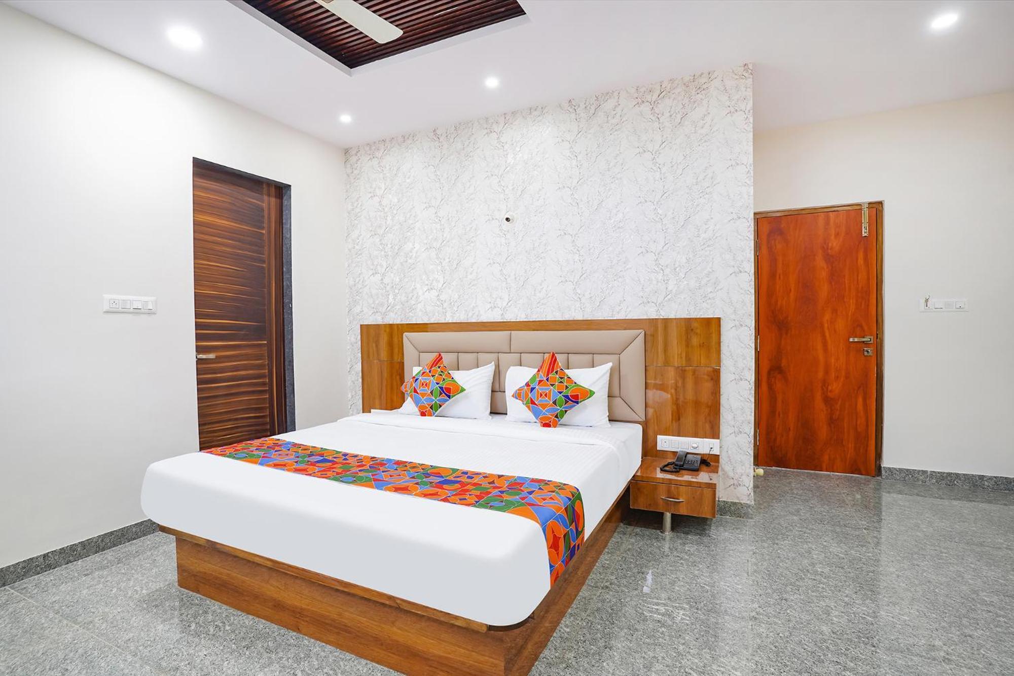 Fabhotel Platinum Palace - Nr Magadi Main Road Hotel Bangalore