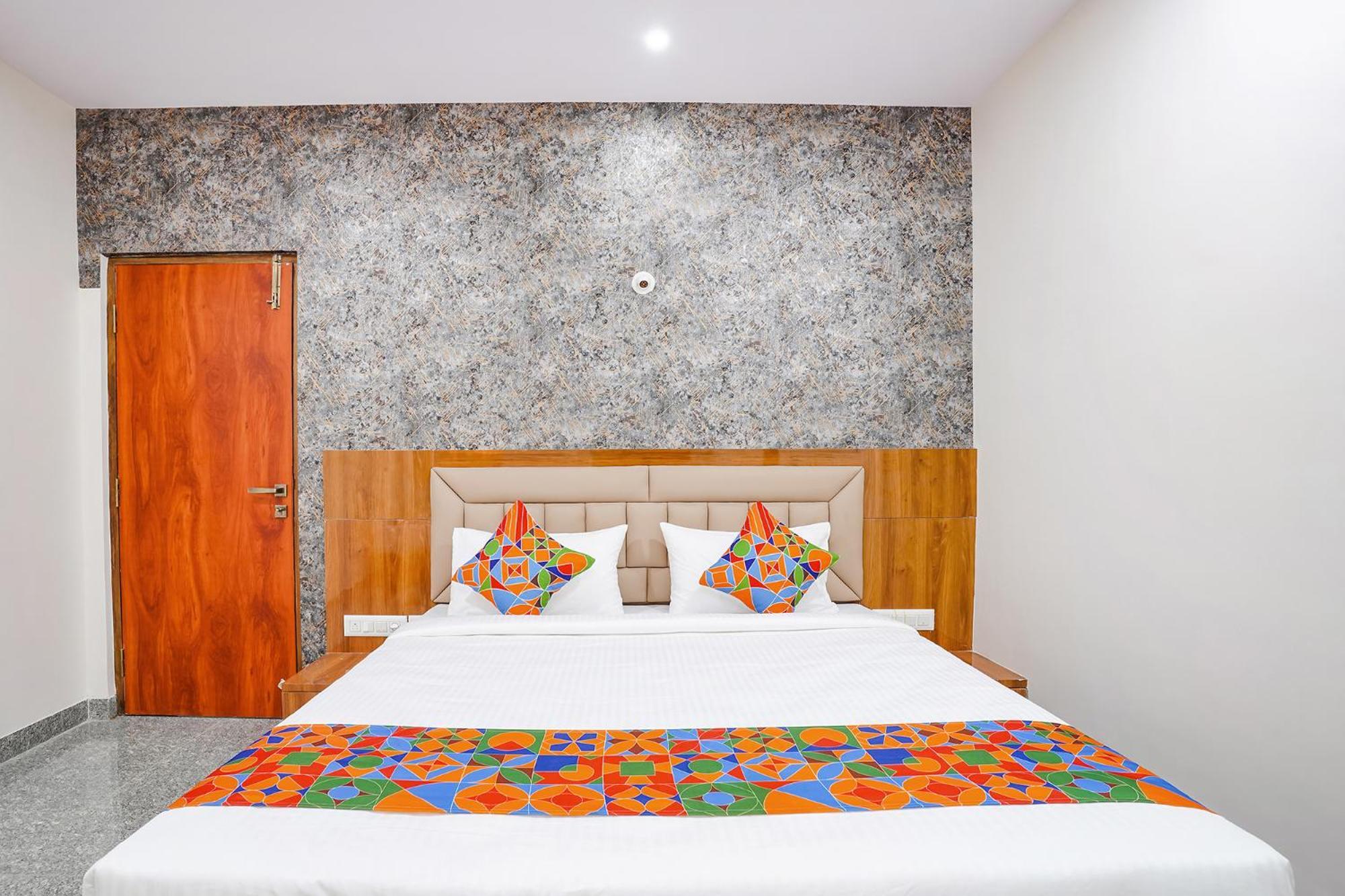 Fabhotel Platinum Palace - Nr Magadi Main Road 3* Bangalore