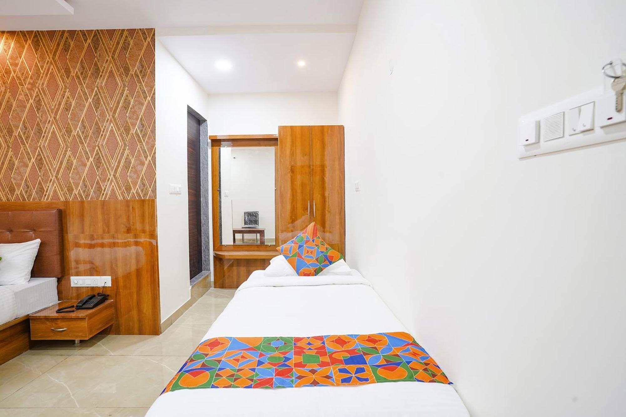 Fabhotel Platinum Palace - Nr Magadi Main Road
