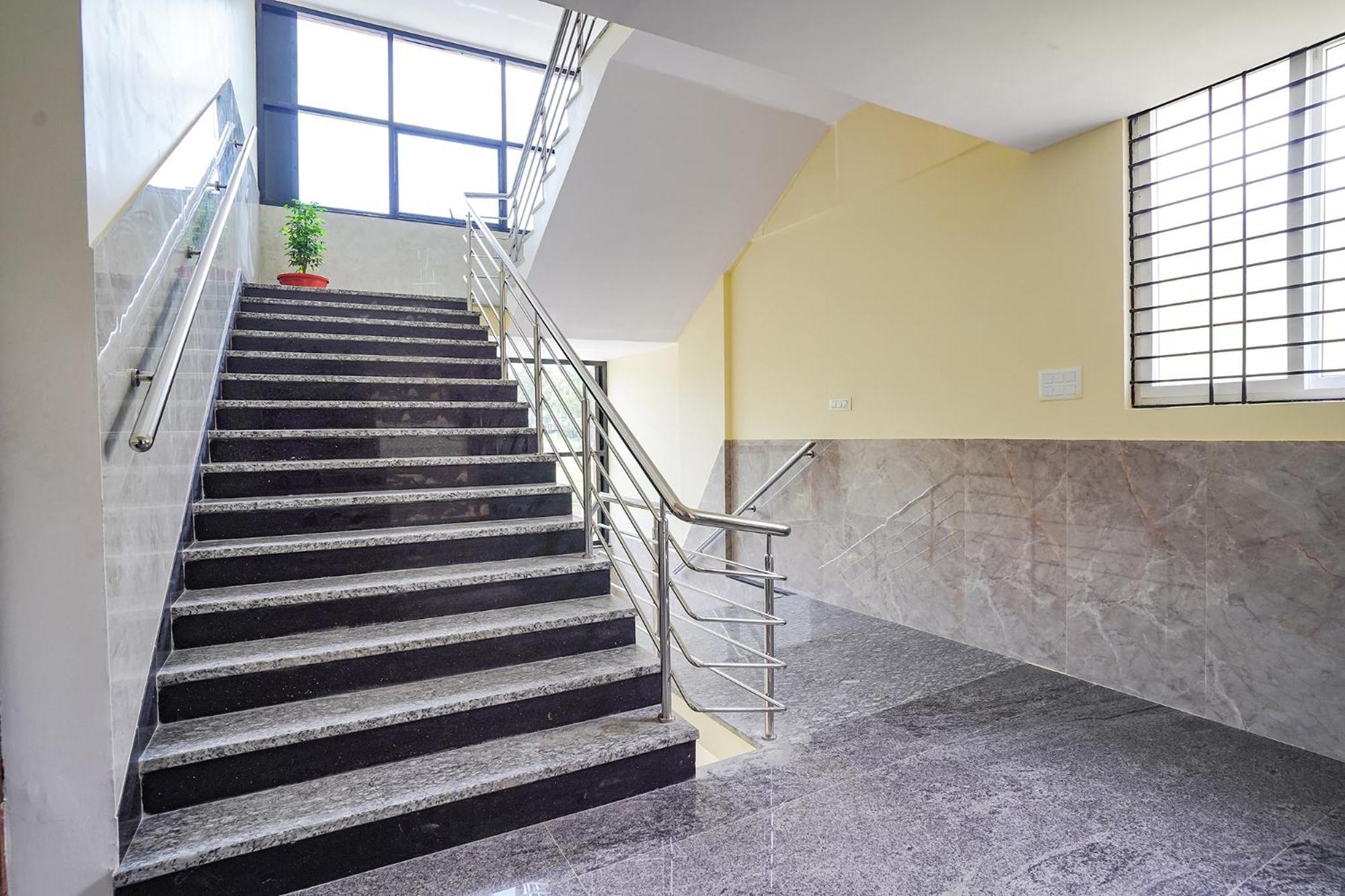 Hotel Fabhotel Platinum Palace - Nr Magadi Main Road