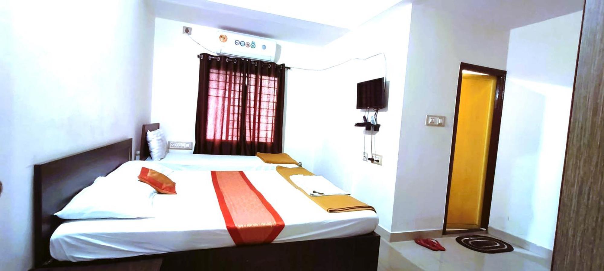 Octave Sri Sai Comforts Hotel 2*