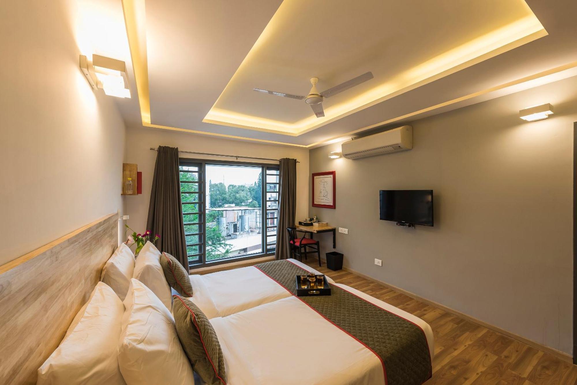 Super Townhouse Mg Road,bangalore 4*
