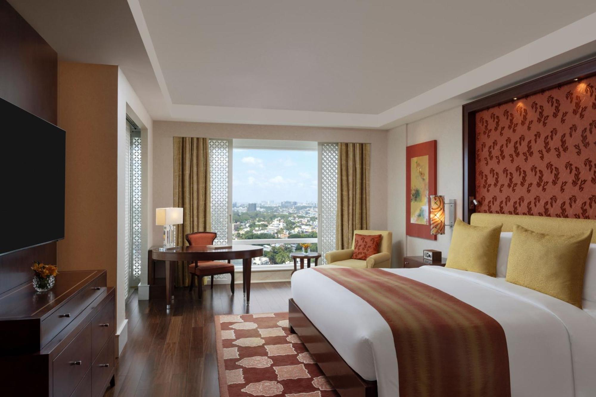 The Ritz - Carlton, Hotel