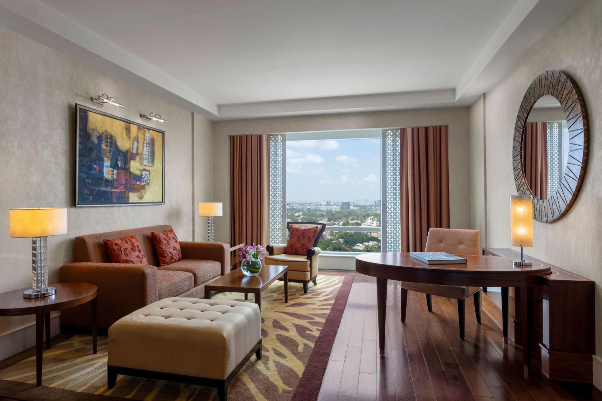 The Ritz - Carlton, 5*