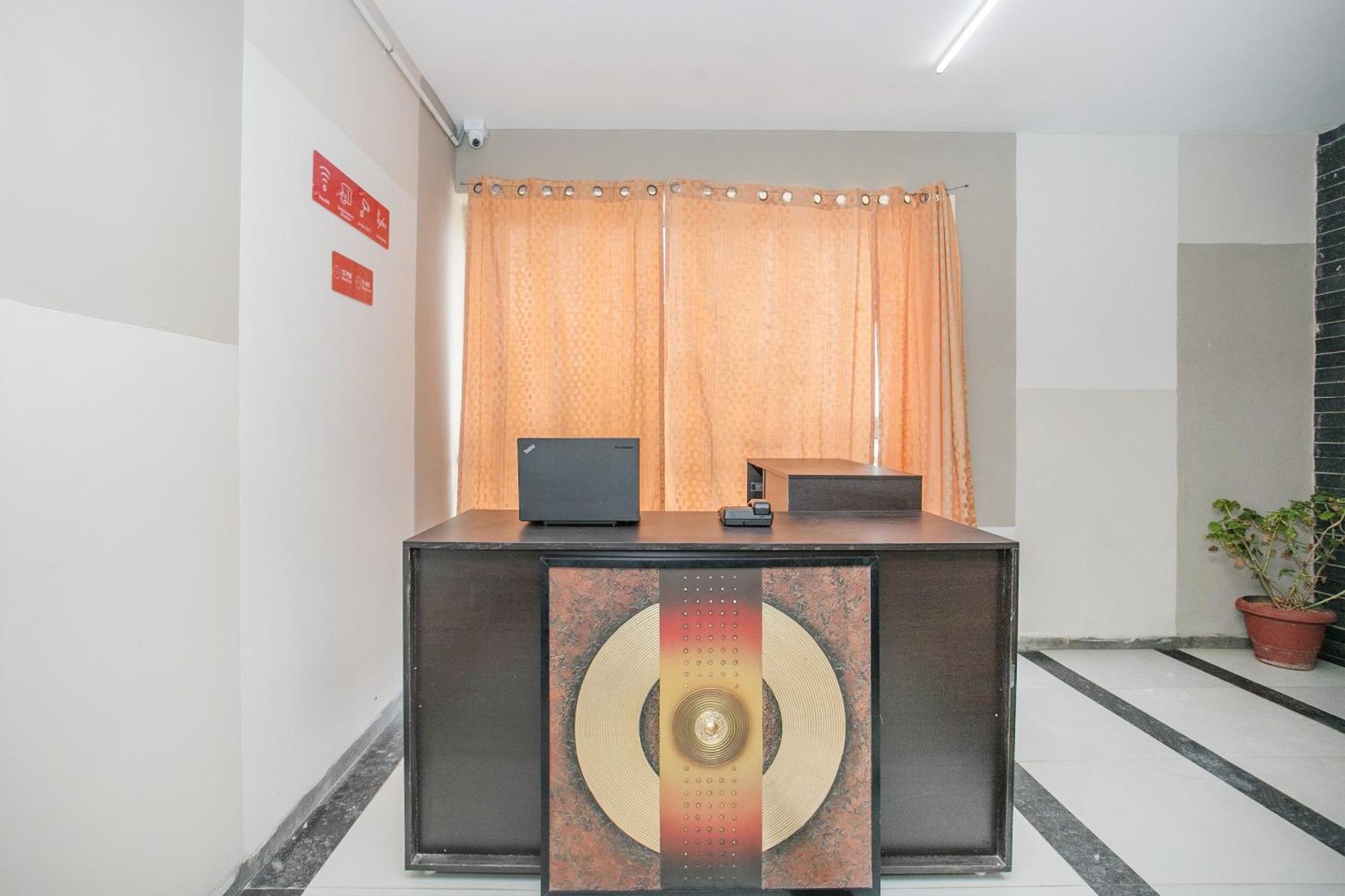 Super O Bubble Luxury Budget Hotel